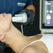 Lifting non invasivo per viso, collo e décolleté